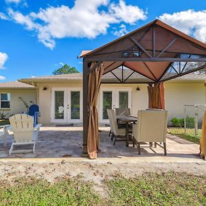 Upscale Lecanto Home With Gazebo And Fire Pit! Exterior photo