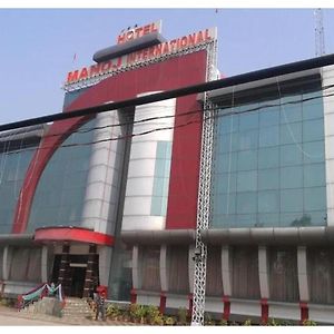 Hotel Manoj International, 坎普尔 Exterior photo