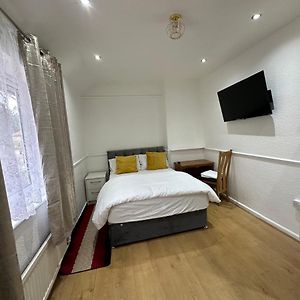 Double Room With Free Wifi Keedonwood Road 布罗姆利 Exterior photo