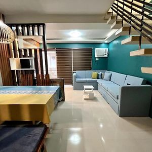Tagaytay Hampton Villa - Unwind In A Cozy 2 Bedroom With Pool 大雅台 Exterior photo