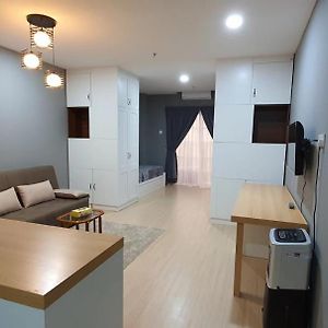 Nice And Cozy Studio Apartment With Gym And Pool. 金宝 Exterior photo