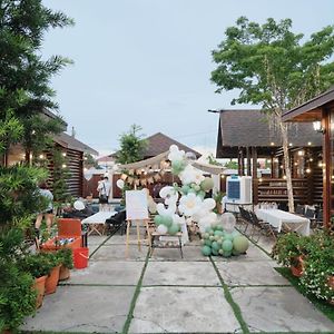 巴厘岛风格住宿 Muar Balinese Resort Exterior photo