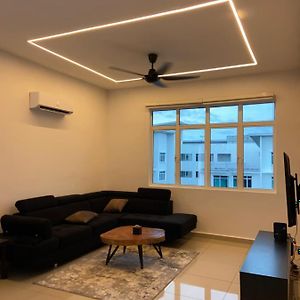 Promo Luxury Condo 3 Bedrooms Near Klia, Sepang, 汝来 Exterior photo