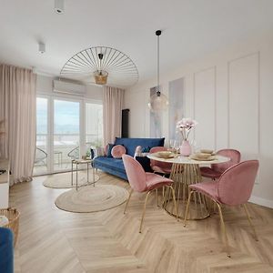 Elegant Apartment With Balcony Krakowska Wroclaw By Renters Prestige Exterior photo
