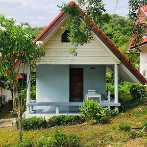 Lungyod Guesthouse Ban Tha Ling Lom Exterior photo