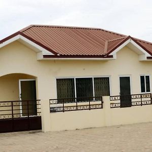 Lovely Two-Bedroom House Near Aburi Accra Aiyimensa Exterior photo