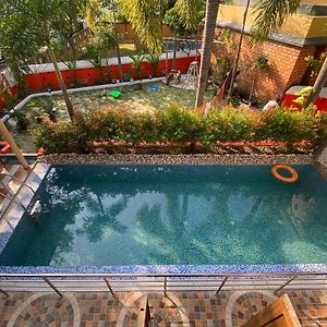 Raichak 3Bhk 28Ft Pool Villa Exterior photo