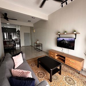 Homestay D'Casa, Apartment In Sepang, Klia Exterior photo