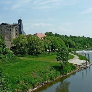 Gaeste Und Geschaeftswohnung Stolle Bad Dürrenberg Exterior photo