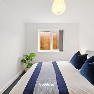 1 Sarah House By Truestays - 2 Bedroom Apartment - Free Wifi & Parking 曼彻斯特 Exterior photo