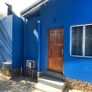 Blue Haven Guesthouse 波罗克瓦尼 Exterior photo