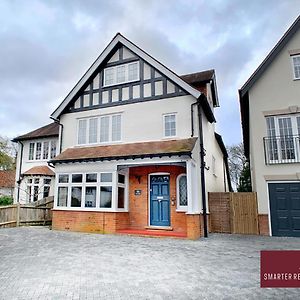 Thames Ditton - Luxury 4 Bedroom House - Garden And Parking Exterior photo