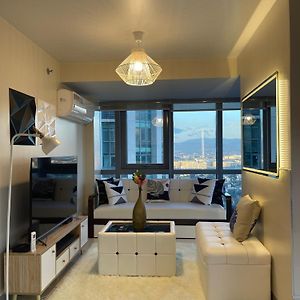 Classy 2 Bedrooms With Extra Room At Eastwood City! 马尼拉 Exterior photo