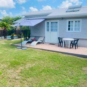 Bungalow D'Une Chambre Avec Piscine Partagee Terrasse Et Wifi A Riviere Salee A 8 Km De La Plage Exterior photo