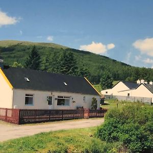 Cosy Highland Cottage Tyndrum Centrally Located Exterior photo