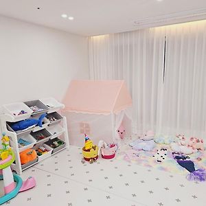 Sosaeul Avenue Kids Room, Family Room 富川市 Exterior photo