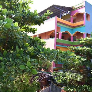 Rainbow Guest House Tiruvannāmalai Exterior photo