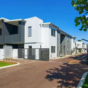 Relax N Recover Or Work: Hillside Getaway Kelmscott Exterior photo