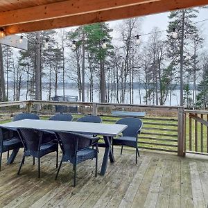 Beautiful Home In Ulricehamn With Lake View Bottnaryd Exterior photo