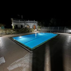 Kyrenia/Alsancak 4-Room Villa With Private Pool 凯里尼亚 Exterior photo
