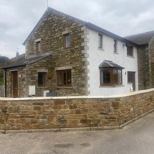 Country Cottage Bentham Exterior photo