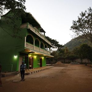 Wooden Leaf Cottage, Satkosia Karatapata Exterior photo