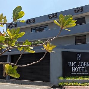 Big John Hotel 拉维尼亚山 Exterior photo