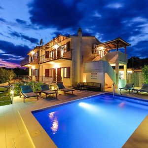 玛里纳Family Friendly House With A Swimming Pool Vrsine, Trogir - 22668别墅 Exterior photo