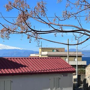 Guest House Oasi 513 Casa Vacanze Vicino Al Mare 拉扎罗 Exterior photo