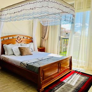 3 Bedroom Apartment In Mirembe Villas Kigo, Kampala, Entebbe Uganda Exterior photo