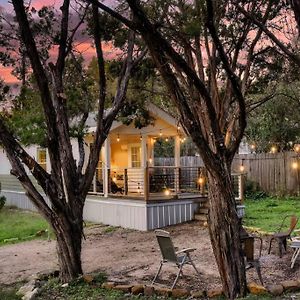 Lone Star Tiny Home - 15 Minutes To Downtown 奧斯汀 Exterior photo