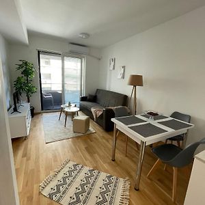 斯科普里Cozy Studio With Free Garage Parking & Self Check-In公寓 Exterior photo