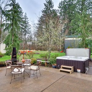 Spacious Oregon Home With Hot Tub, Fire Pit And Grill! 希尔斯伯勒 Exterior photo