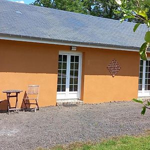 Gite Clos Masure De Blevillot Saint-Gilles-de-la-Neuville Exterior photo