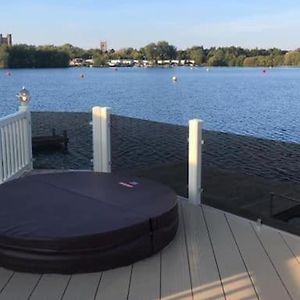 Stunning Lake Side Caravan With Hot Tub At Tattershall Lakes Exterior photo