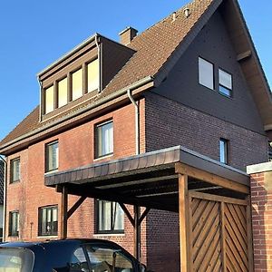 Schone Dachgeschosswohnung Im Zentrum Erkelenz Mit Parkplatz Exterior photo