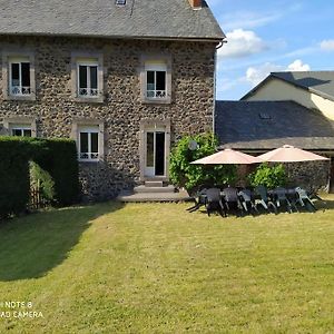 Gite Au Sein Du Parc Des Volcans D'Auvergne, Tous Commerces A Pied Neussargues-Moissac Exterior photo