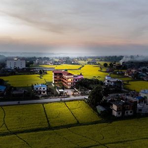 Hotel Sauraha Village Exterior photo