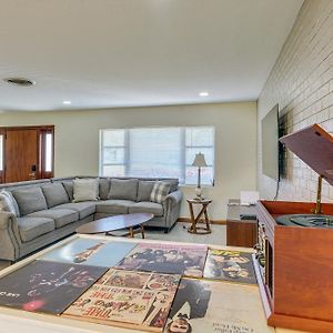 Mid-Century Modern Lakeland Retreat With Smart Tv! Exterior photo