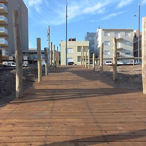 Departamento En Monte Hermoso Frente Al Mar Exterior photo