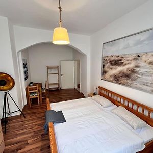 Gemutliches 1 Zimmer- Apartment In Neuenburg 诺伊恩比尔格 Exterior photo