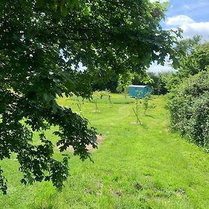 Woodpecker Shepherd Hut With Private Facilities Newmarket Cb8 剑桥 Exterior photo