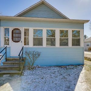 Charming Muskegon Cottage - Walk To Lake Michigan! Exterior photo