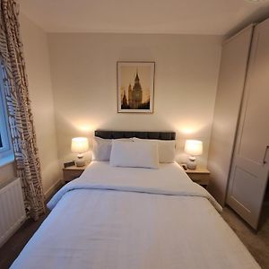 Cozy Bedroom In Lucan, 都柏林 Exterior photo