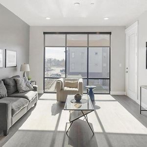 Landing - Modern Apartment With Amazing Amenities 西乔丹 Exterior photo