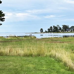 Cosy Cottage Located Close To A Bay In Skappevik Bergkvara Exterior photo