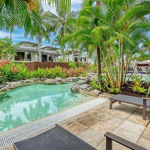 Swim-Out At Temple Resort - Sweet Beachside Living 道格拉斯港 Exterior photo