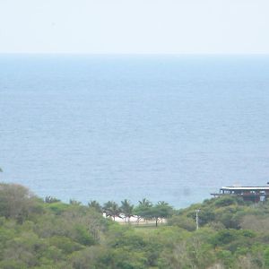 Puerto López Centro Vacacional Recreasana酒店 Exterior photo