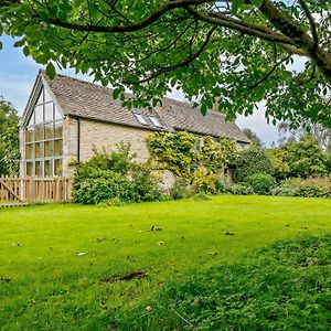 6 Bed In Lechlade 93251别墅 Exterior photo