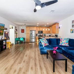 Colorful Home 3Bd 2Ba, Sleeps8, 1Block To Univ., Pac-Man, Bbq, Firepit 雷德兰兹 Exterior photo